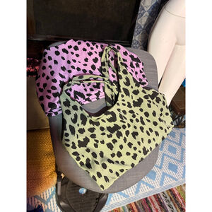 Women's MV Sport Lavender Black Leopard Print Sports Bra xxl